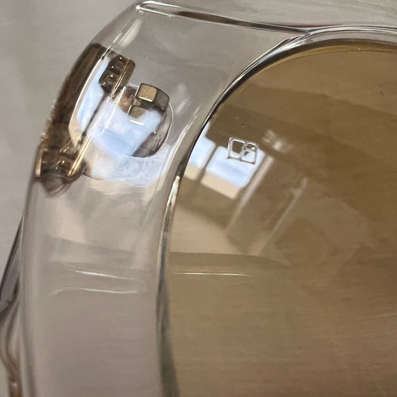 New Stylish Gold-Tinted Sunglasses Linda Farrow - Picture 4 of 8